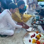 Priyanka Chopra Instagram - या देवी सर्वभूतेषु लक्ष्मी रूपेण संस्थिता। नमस्तस्यै नमस्तस्यै नमस्तस्यै नमो नमः With the blessings of Goddess Mahalakshmi we invite Her grace and abundance into our home. Happy Diwali 🪔 📸 @maneeshkgoyal Los Angeles, California