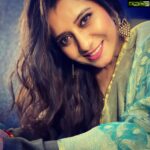 Priyanka Deshpande Instagram - Eid Mubarak Makkale! 🥳 . . Jewellery: @rimliboutique🤍🤍