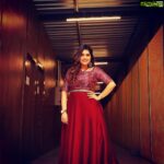 Priyanka Deshpande Instagram - Be a Flamingo in a Flock of Pigeons❤️‍🔥 . . PC: @vishnukanth_gk ❤️ Outfit: @swaadh ❤️ Hairstylist: @krishna_hairstylist ❤️