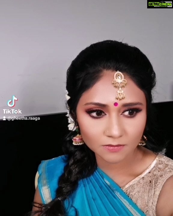 Punnagai Poo Gheetha Instagram - Pudikkumaaa? Pudikaathaaa? 🙄 #punnagaipoogheetha #malaysia #tamildialog #ajithkumar #Aasai