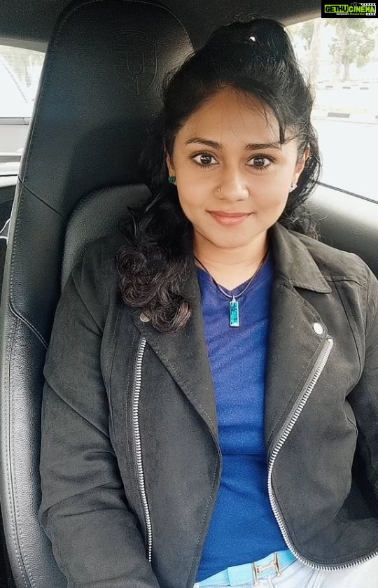 Punnagai Poo Gheetha Instagram - Raagavil Gheetha'vin #MarmaDesam Hit 1.5 Million @raaga.my #Syok #SyokCast #brainteaser #punnagaipoogheetha #malaysia #malaysianindian #Radio #RadioShow #Broadcast #media
