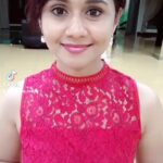 Punnagai Poo Gheetha Instagram - Esusmi, Yenthe yaanei mutheleh kutti pohdhum? #genious #thinkoutofthebox #punnagaipoogheetha #malaysia #Tiktok : Gheetha.raaga