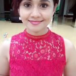 Punnagai Poo Gheetha Instagram – Esusmi, Yenthe yaanei mutheleh kutti pohdhum?
#genious #thinkoutofthebox #punnagaipoogheetha #malaysia
#Tiktok : Gheetha.raaga