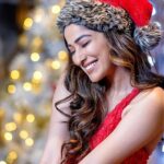 Raai Laxmi Instagram - Christmas is too sparkly said no one ever.😍🥰❤️🎄💫🔔🎅 📸 : @propixer #merrychristmas #lovebling #christmasday #merryxmas #holidayseason #happyholidays #live #life #happiness #love #happydecember ❤️