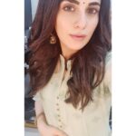 Radhika Madan Instagram - Diwali came early!🤗 #shootlife🎬