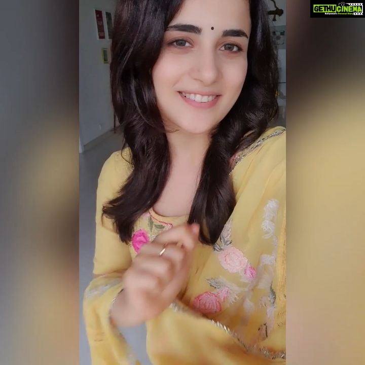 Radhika Madan Instagram - You got independence 73years ago, this year get aatm nirbhar! bas ek mauka chaiye? here it is! @bolo.indya - Your chance to go viral,get famous and earn unlimited money,prizes and gifts! Check out this desi app and thank me later π #boloindya #indianapp #boloindyatrending #harbhaashaeksamaan