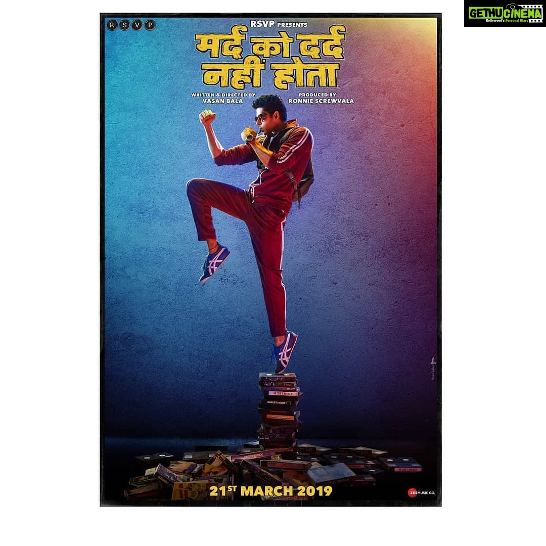 Radhika Madan Instagram - Yeh mard ka ek hi formula hai - paani toh peete hi rehna chahiye! Aa raha hai 21st March ko cinemas mein. #MardKoDardNahiHota @Abhimannyu_D @Vasan_Bala @JimitTrivedi06 @gulshandevaiah @manjrekarmahesh @RonnieScrewvala @ZeeMusicCompany @RSVPMovies