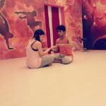 Radhika Madan Instagram – Throwback to the most amazing jhalak rehearsals!Had the best time of my life in those few weeks! 
#majormissing#dance#firstlove#passion#jhalakreloaded#jhalakhouse <3