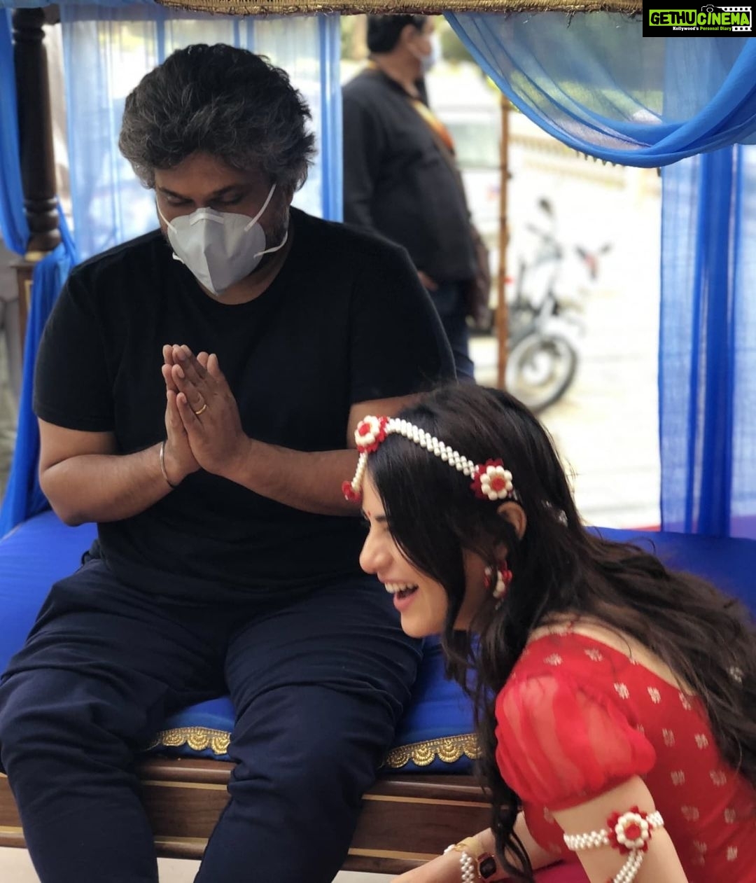 Radhika Madan Instagram - They say that the characters you play give you something and take something from you. When I was approached to play "Didi" I was lingering in this uncertain anxious energy, eager to know what happens when you make it at the top (which I feel every actor experiences) and I really wanted to break away from that. Didi was above all of that..she was sitting right at the top owning everything and everyone.. and I would have given my all to experience even a minute of it! Thankyou @vasanbala for giving me that opportunity.. I think somewhere didi took away the insecurity in me and gave me this immense power of finding The 'spotlight' within.๐ To Didi๐ฅ๐ @filmfare