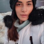 Radhika Madan Instagram - Ik toh ye mausam hai bada suhaana! ❄️☃️