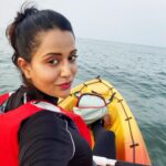 Raiza Wilson Instagram – Has got to be one of the most soothing activities ever 🤩 #kayakingadventures