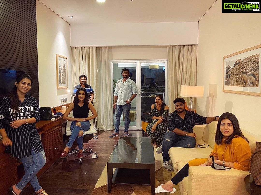 Raiza Wilson Instagram - A big big Thankyou to an amazing set of people ! Hard working, dedicated and extremely efficient ππΌβ€οΈ @vigneshkumarphotography @swetha.raghul @chisellemakeupandhair @ashwinihairandmakeup #WorkinResidence Spacious and self contained work suites Thank you ππΌ @iamanupkumar_offl @yrstrulymansur sathishoffl