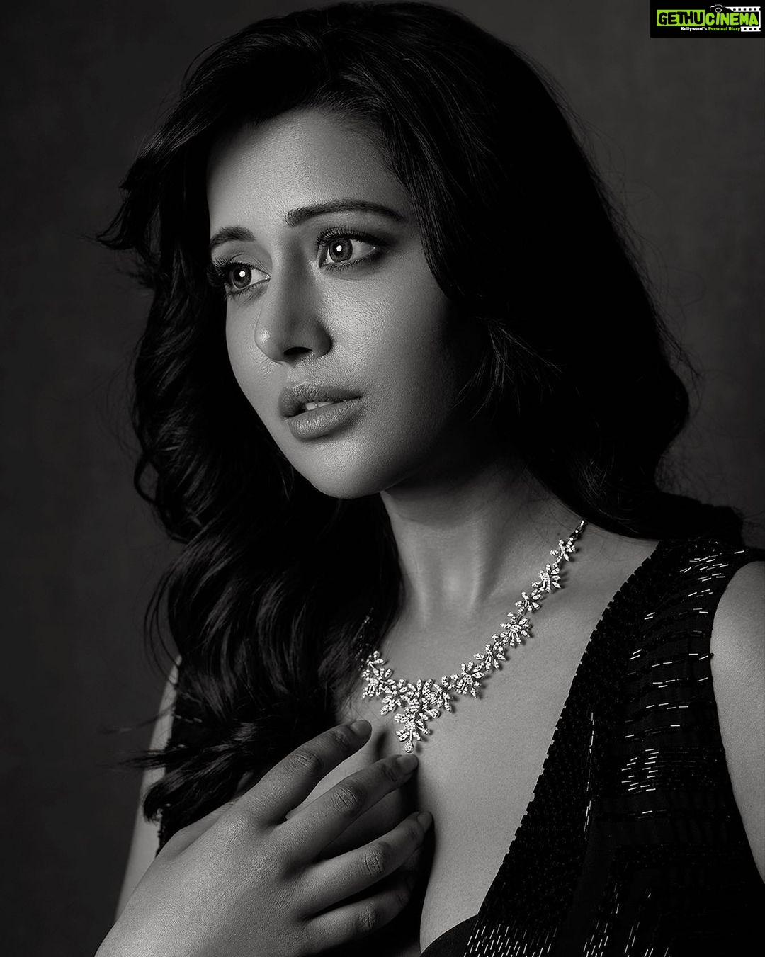 Raiza Wilson Instagram - @wondrdiamonds. @majesticbyjapnah @getpaparazzied @gupta96 @aishwaryaguptha @anirudhangrandhee @rush_republic_agency #ShineWithWondrDiamonds #storieswithwondrdiamonds #wondrdiamonds #labgrowndiamonds #ecofriendly #cvddiamonds #diamondjewellery #sustainablejewellery #minimaljewellery #finejewellery #everydaywearjewellery #dailywearjewellery #affordablejewellery #officewearjewellery #trendyjewellery #workwearjewellery #diamondearrings #diamondearring #diamondpendant #diamondsforever #sustainablefashion #solitairerings #affordablesolitaire #diamondearringsonline