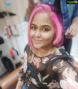 Ramya NSK Instagram - I know it's wierd, I know it's crazy and I know it's too much! But... I did it for me! 🤩
Thank you @voltstylebar and the color wizard @silver.in for the amazing service! 🤩
#selflove #bold #hairstyles #haircolor #haircoloring
