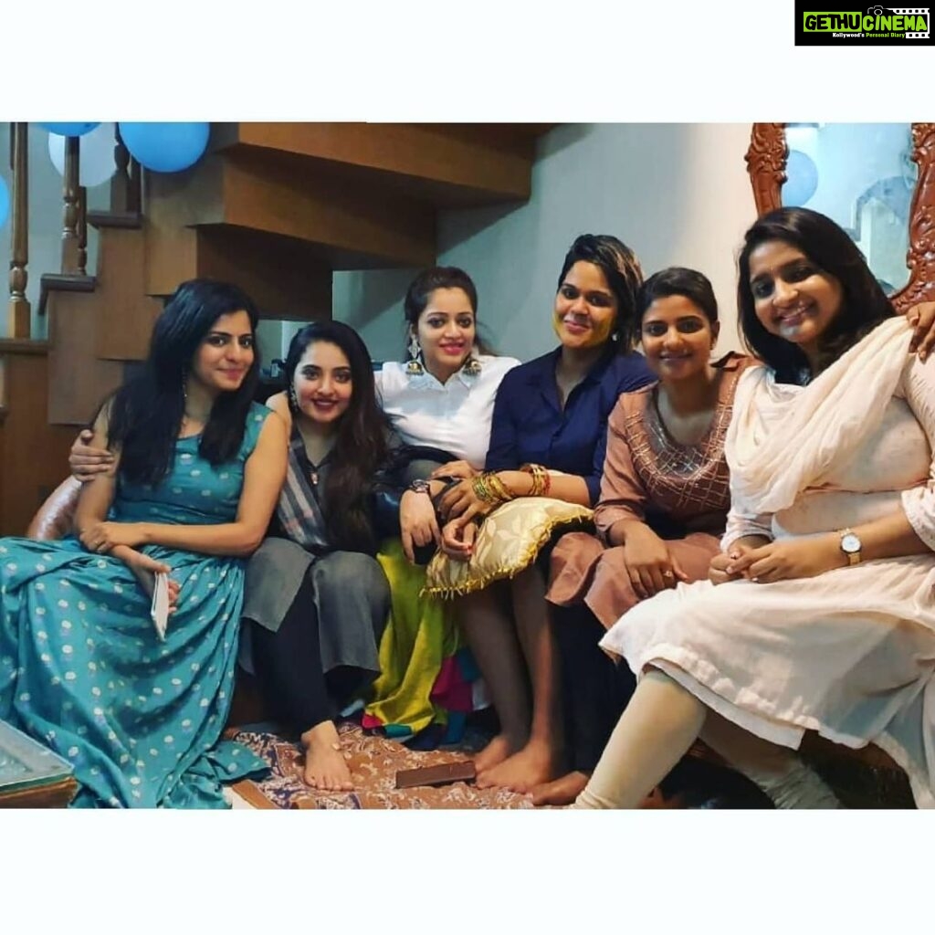 Ramya NSK Instagram - Yes... I was pregnant! Even though most of you never really noticed 😋 Also sharing pics from 2 surprise baby showers beautifully planned by my closest. Love you all! ❤ #pregnancy #babyshower #memories