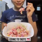 Ramya Subramanian Instagram - Me: Amma Instagram , 2022 la enna cooking kathuka sollichu 🧑‍🍳 Amma : Naanum pala varusham solli paathuten, kadaisila instagram solliyaavadu bhudhi vandhaa sandosham . Me : 😣😣😣….. ipdi react pannitu seri senjudaan paapom nu try panna left over salad daan idhu 🥗 . Ningalum Try panni paarunga (naa samayal a sonnen 😉)