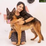 Ramya Subramanian Instagram – Namma Rowdy Boy Herovuku Inniyoda 2 vayasu aagiduchu Doi! 🐕🤪

‘Happy Birthday’ Baby Boy 🎂🎈🥳😘
#HeroTurning2

📸- @tip_toe_photography