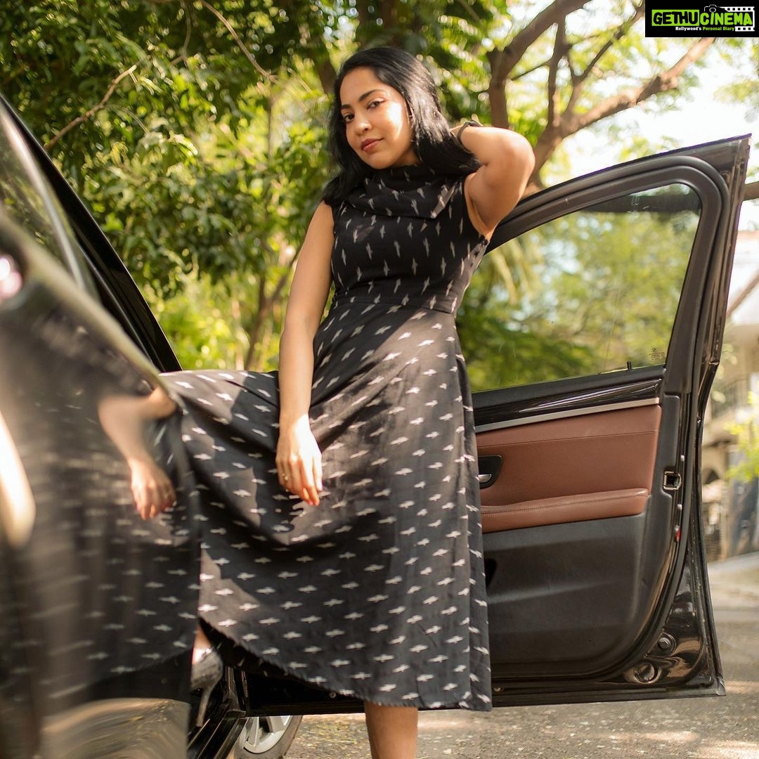 Ramya Subramanian Instagram - Black colour la Fashion Post nu ennoda mind a exact read pannina ungaluke(above 85% Indha choices pick panningale π―ππ―ππ») Indha post samarpanam β₯οΈπ€βΊοΈπ. Outfit : @thestitches.in πΈ: @camerasenthil