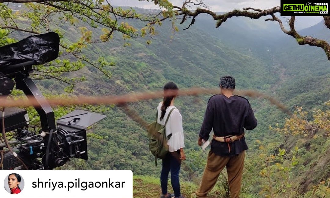 Rana Daggubati Instagram - Was a pleasure working with you ❤️Posted @withrepost • @shriya.pilgaonkar Wrapped shoot for ‘ Haathi Mere Saathi ‘ / ‘Aranya ‘ / ‘ Kadan ‘ ( in the three languages respectively ) 🙃 I feel incredibly grateful to be a part of this film and all that it stands for . @ranadaggubati, you were a student on set and not a star . That’s so rare . I’m in awe of your commitment & passion towards cinema and your desire to give back . This is a grand vision and I was working alongside an incredibly dedicated cast and crew . This was also my first time filming in three languages ( Tamil, Telugu, Hindi) which was a whole new challenge in itself but very exciting . Thank you Eros and Prabhu Sir for this opportunity 🙏🏼🐘 . . . #HaathiMereSaathi #Kadan #Aranya #Eros #FortheloveofElephants #ManvsNature