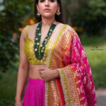 Rashmi Gautam Instagram - P.c @verendar_photography Outfit @shrutiigclothing Neck set @sujisrin.collection #dusherra #vijaydasami #rashmigautam #RashmiGautam