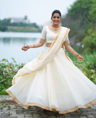 10 Stunning Instagram Photos of Rashmi Gautam