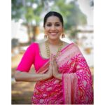 Rashmi Gautam Instagram – Hang in there 
This too shall pass 
We will emerge from this 
#happyugadi 
#lifeintimesofcorona