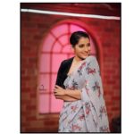 Rashmi Gautam Instagram - #rashmigautam #lifeismagical #friday #extrajabardasth