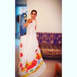 Rashmi Gautam Instagram - #rashmigautam #lifeismagical #handpaintedsarees #cotton #shubhdeepawali #happydiwali