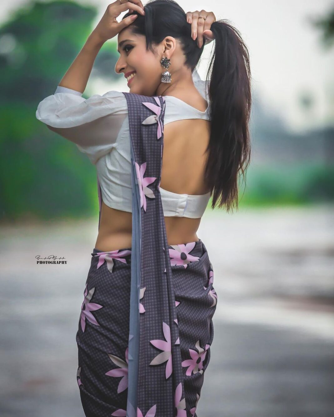 Rashmi Gautam Instagram - Thankyou @sandeepgudalaphotography for these love them 📸📸📸 #rashmigautam #lifeismagical #fridayvibes #extrajabardasth