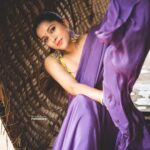 Rashmi Gautam Instagram – #saree by @divya_varun_offical 
Pic captured by @sandeepgudalaphotography 📸📸📸📸 #rashmigautam #lifeismagical #sareelove #jhumkaswag #lavender