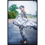 Rashmi Gautam Instagram - 📸 @sandeepgudalaphotography Statement saree curated by @stylistrichie #lifeismagical #rashmigautam #extrajabardasth #rashmigautamhotphotogallery #saree #sareewithatwista #satementsaree #blackgreywhitestyle