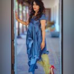 Rashmi Gautam Instagram - I am a woman.. What's your superpower..... 😉 😉 @neena_jha Thankyou for the outfit loved the way it hugged me 😆 📸 @sravan_goud8981 #lifeismagical #rashmigautam