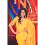 Rashmi Gautam Instagram - Lovely yellow saree by 🌻🌻🌻🌻@chandraandvamsistudio 🌼🌼 🌼 📸 @sandeepgudalaphotography