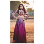 Rashmi Gautam Instagram - Outfit by @stylus_abhianu Pic by @sandeepgudalaphotography 💄 by @venugopalashwini #friday #extrajabardasth #ombre #indianfusionwear #croptop