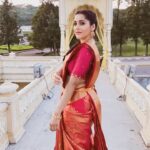 Rashmi Gautam Instagram - Gathered courage to try this one #reelsnotmything #trending #jugunuchallenge #jugunu #rashmigautam