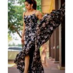 Rashmi Gautam Instagram - Outfit by @divya_varun_official 🖤🤍🖤🤍🖤🤍🖤🤍🖤🤍🖤🖤🤍🖤 P.C @v_capturesphotography 📸📸📸📸📸📸📸📸📸📸📸📸📸 #RashmiGautam