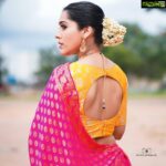 Rashmi Gautam Instagram – Outfit by @varahi_couture
Pic by @verendar_photography 

#Gajara #festivelook 
#RashmiGautam #brocade #indianwearlove