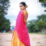 Rashmi Gautam Instagram - Outfit by @varahi_couture Pic by @verendar_photography #Gajara #festivelook #RashmiGautam #brocade #indianwearlove