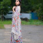 Rashmi Gautam Instagram – P.c  @verendar_photography 

#RashmiGautam #floralmagic #whitesandlights