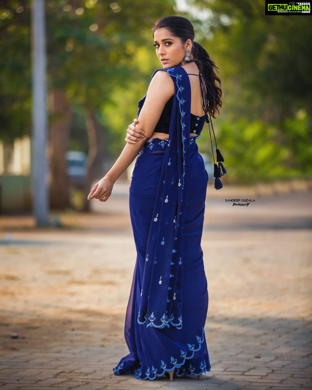 Rashmi Gautam Instagram - Saree @samathachowdari Accessories @sujisrin.collections P.c @sandeepgudalaphotography