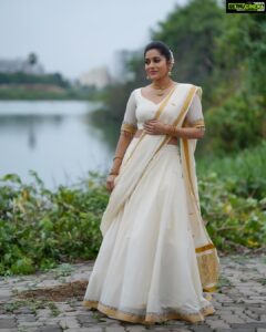 Rashmi Gautam Instagram - Outfit by @starrydreamsofficial by SHAMA 
P.C @nagraphyofficial
#RashmiGautam #rashmigautam