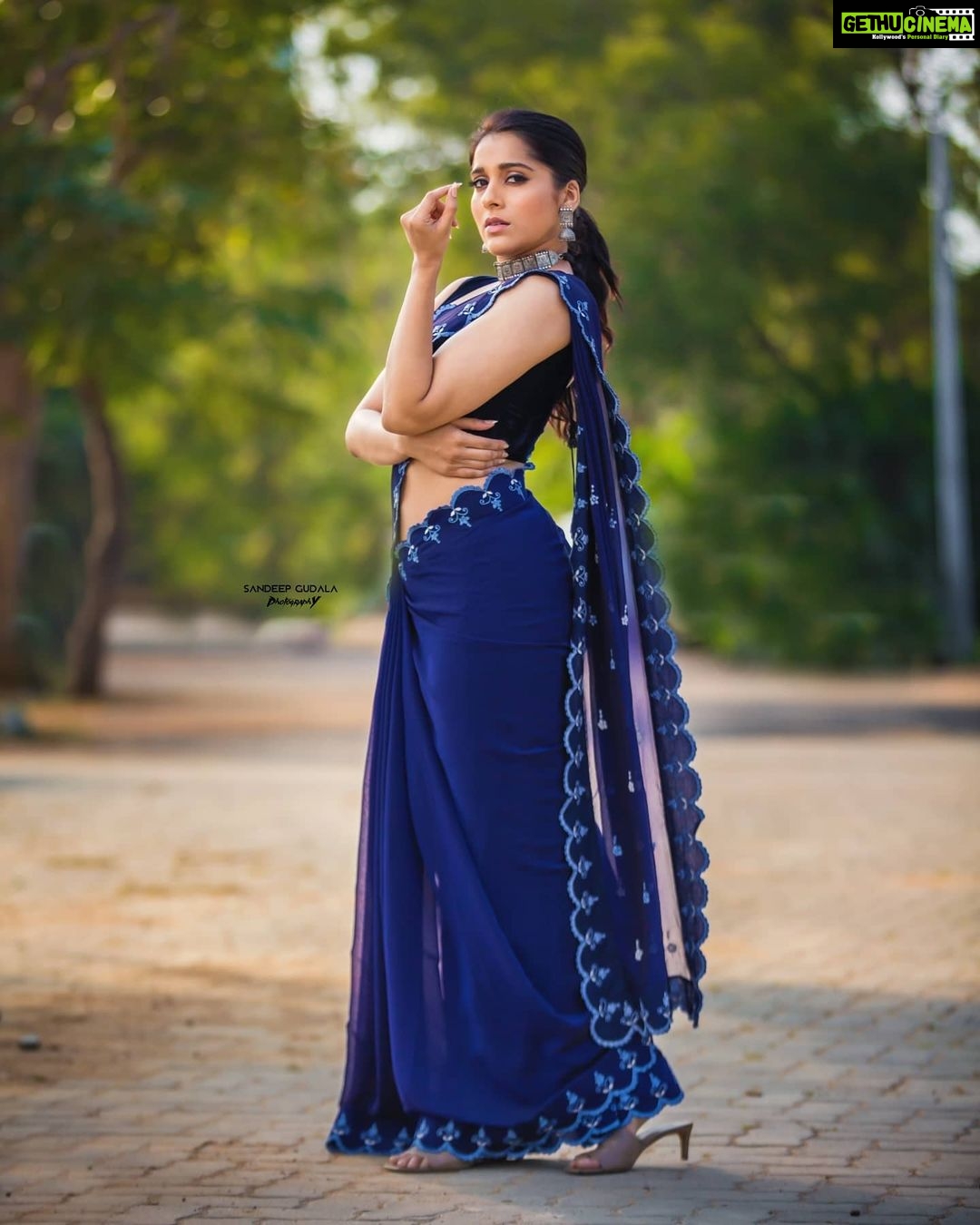 Rashmi Gautam Instagram - Outfit by @samathachowdari P.c @sandeepgudalaphotography