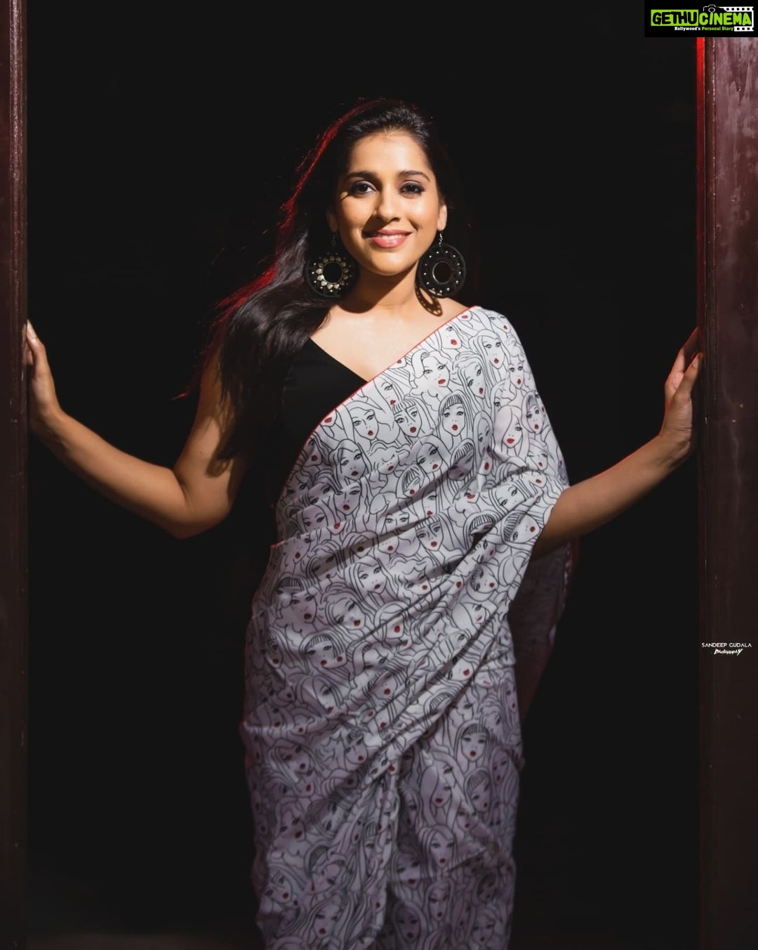 Rashmi Gautam Instagram - 📸 @sandeepgudalaphotography Outfit @duta_couture