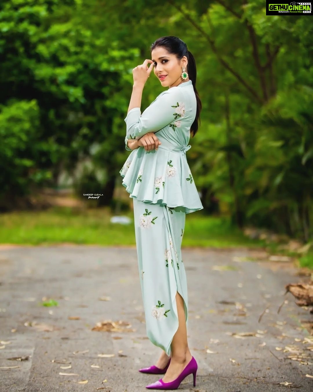 Rashmi Gautam Instagram - Jwellery @estele.co P.c @sandeepgudalaphotography