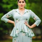 Rashmi Gautam Instagram – Jwellery @estele.co 
P.c @sandeepgudalaphotography