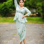 Rashmi Gautam Instagram - Jwellery @estele.co P.c @sandeepgudalaphotography