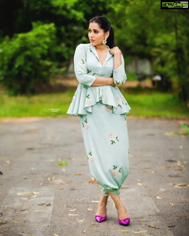 Rashmi Gautam Instagram - Jwellery @estele.co P.c @sandeepgudalaphotography