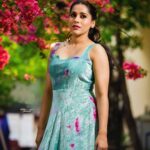 Rashmi Gautam Instagram – Outfit by @duta_couture 

P.c @sandeepgudalaphotography

#RashmiGautam