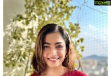 Rashmika Mandanna Instagram - Happy Sankranti everyone! 🥰🌸🤗 I had 3 photographs today.. ❤️ so one post for all of them.. 😄❤️