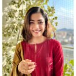 Rashmika Mandanna Instagram - Happy Sankranti everyone! 🥰🌸🤗 I had 3 photographs today.. ❤️ so one post for all of them.. 😄❤️